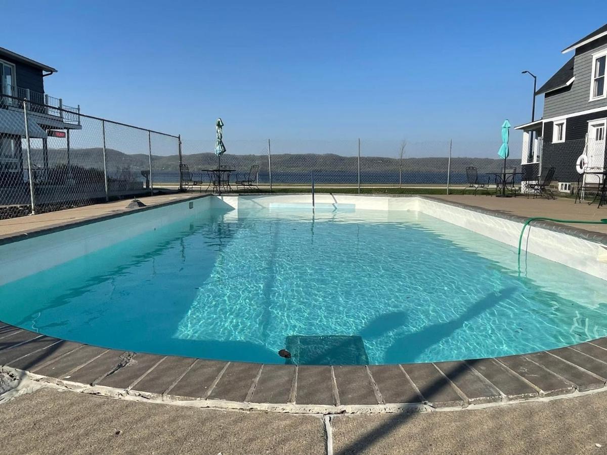 Poolside Double Rooms Lake City Ngoại thất bức ảnh