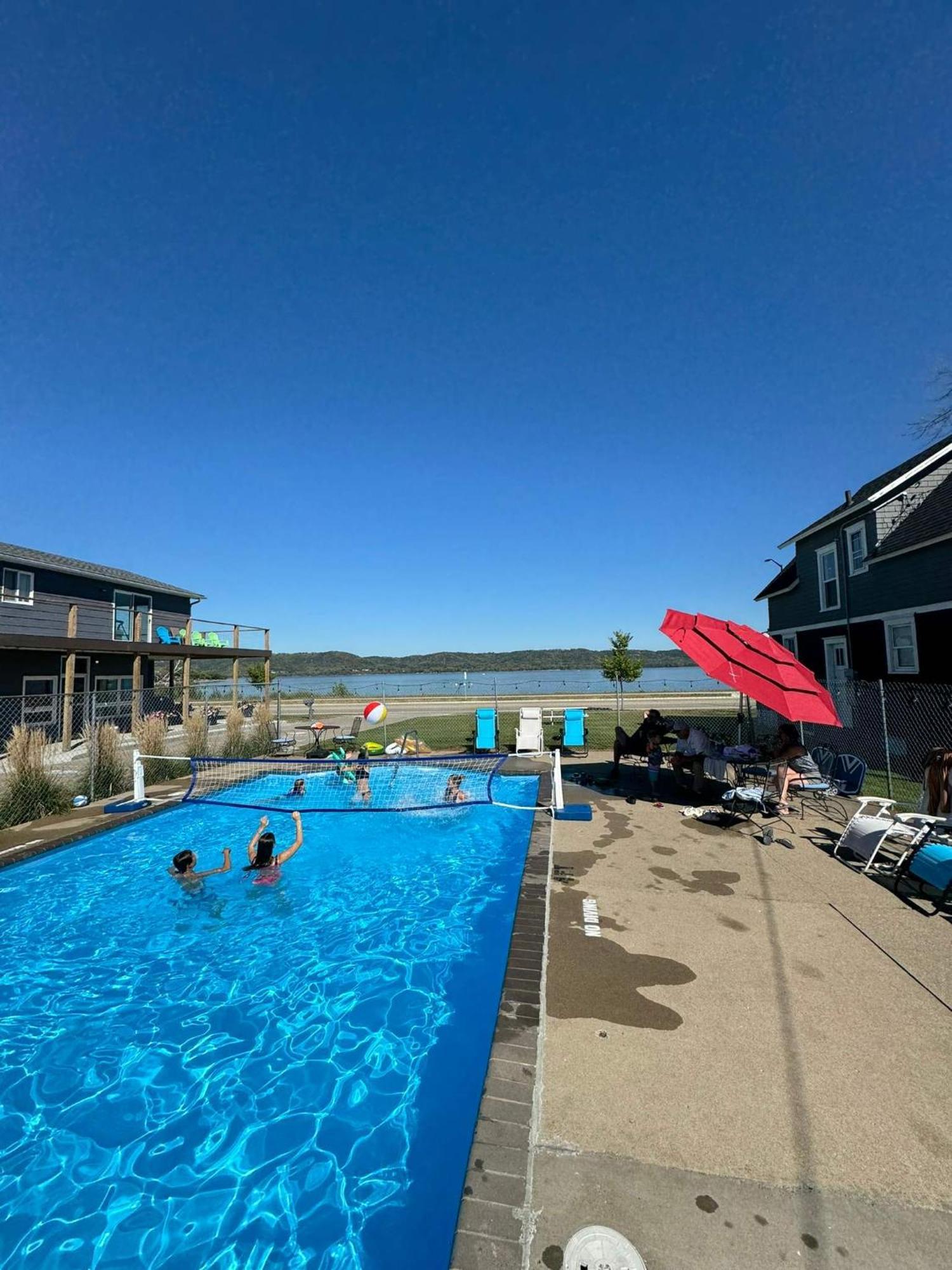 Poolside Double Rooms Lake City Ngoại thất bức ảnh